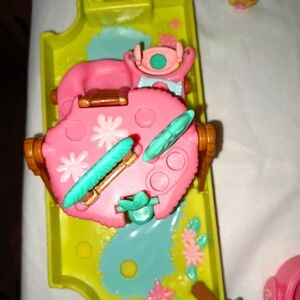 Littlest Pet Shop Teeniest Tiniest Pop Up Tropical Island Playset